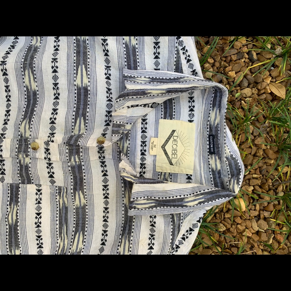 Decibel Shirt size Medium - Picture 5 of 6
